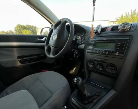 Черный Шкода Октавия, объемом двигателя 1.6 л и пробегом 268 тыс. км за 5700 $, фото 17 на Automoto.ua