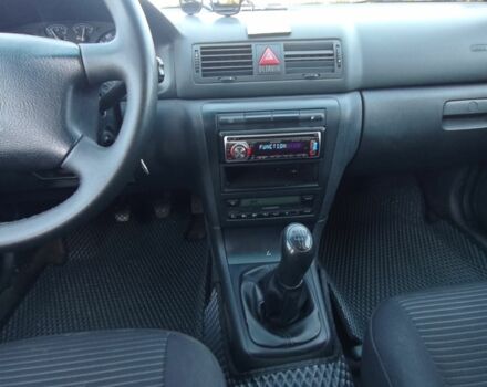 Черный Шкода Октавия, объемом двигателя 1.6 л и пробегом 242 тыс. км за 5200 $, фото 4 на Automoto.ua