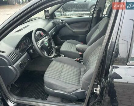 Черный Шкода Октавия, объемом двигателя 1.6 л и пробегом 261 тыс. км за 5700 $, фото 16 на Automoto.ua