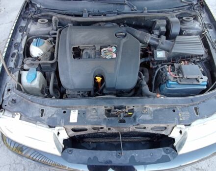 Черный Шкода Октавия, объемом двигателя 1.6 л и пробегом 242 тыс. км за 5200 $, фото 5 на Automoto.ua