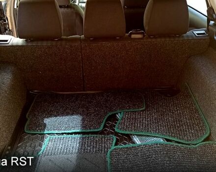 Черный Шкода Октавия, объемом двигателя 1.6 л и пробегом 180 тыс. км за 5500 $, фото 8 на Automoto.ua