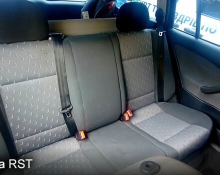 Черный Шкода Октавия, объемом двигателя 1.6 л и пробегом 200 тыс. км за 6000 $, фото 12 на Automoto.ua