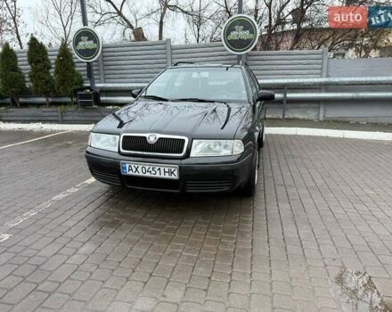 Черный Шкода Октавия, объемом двигателя 1.6 л и пробегом 261 тыс. км за 5700 $, фото 1 на Automoto.ua