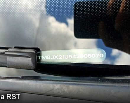 Черный Шкода Октавия, объемом двигателя 1.6 л и пробегом 180 тыс. км за 5500 $, фото 5 на Automoto.ua