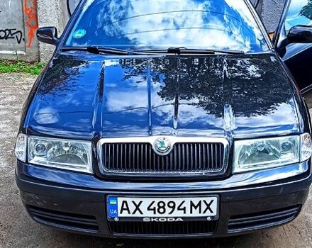 Черный Шкода Октавия, объемом двигателя 1.6 л и пробегом 180 тыс. км за 5500 $, фото 1 на Automoto.ua