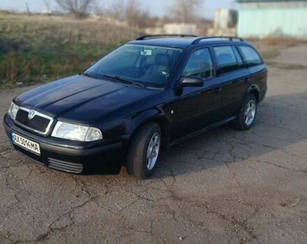 Черный Шкода Октавия, объемом двигателя 1.6 л и пробегом 274 тыс. км за 4250 $, фото 6 на Automoto.ua