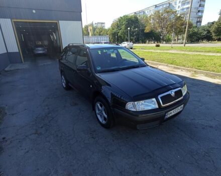 Черный Шкода Октавия, объемом двигателя 1.6 л и пробегом 242 тыс. км за 5200 $, фото 2 на Automoto.ua