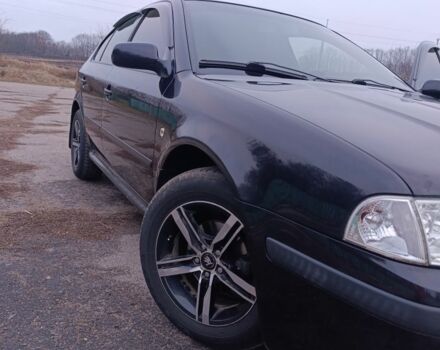 Черный Шкода Октавия, объемом двигателя 1 л и пробегом 256 тыс. км за 5300 $, фото 3 на Automoto.ua