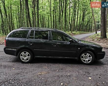 Черный Шкода Октавия, объемом двигателя 1.6 л и пробегом 325 тыс. км за 3800 $, фото 5 на Automoto.ua