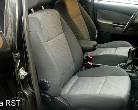 Черный Шкода Октавия, объемом двигателя 1.6 л и пробегом 200 тыс. км за 6000 $, фото 8 на Automoto.ua