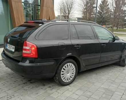 Черный Шкода Октавия, объемом двигателя 1.6 л и пробегом 350 тыс. км за 4800 $, фото 3 на Automoto.ua
