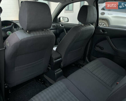 Черный Шкода Октавия, объемом двигателя 1.6 л и пробегом 169 тыс. км за 5850 $, фото 36 на Automoto.ua