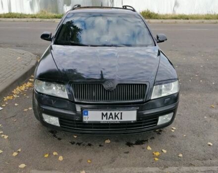 Черный Шкода Октавия, объемом двигателя 2 л и пробегом 300 тыс. км за 5500 $, фото 1 на Automoto.ua