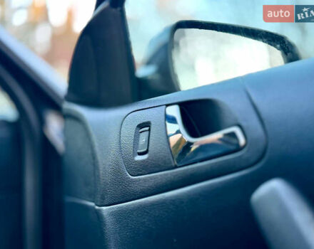 Чорний Шкода Октавія, об'ємом двигуна 1.6 л та пробігом 169 тис. км за 5599 $, фото 58 на Automoto.ua