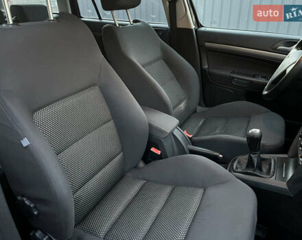 Черный Шкода Октавия, объемом двигателя 1.6 л и пробегом 203 тыс. км за 6300 $, фото 26 на Automoto.ua