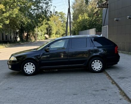 Черный Шкода Октавия, объемом двигателя 1.9 л и пробегом 300 тыс. км за 3550 $, фото 1 на Automoto.ua
