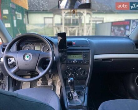 Чорний Шкода Октавія, об'ємом двигуна 1.6 л та пробігом 201 тис. км за 5200 $, фото 6 на Automoto.ua