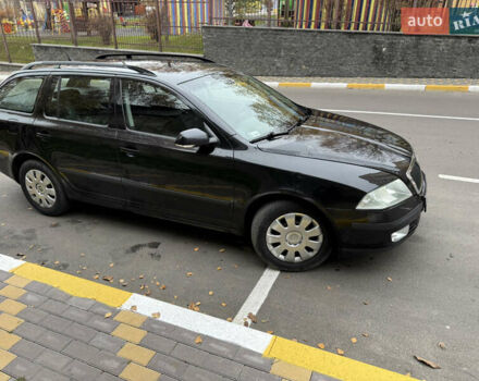 Черный Шкода Октавия, объемом двигателя 1.9 л и пробегом 300 тыс. км за 2950 $, фото 1 на Automoto.ua