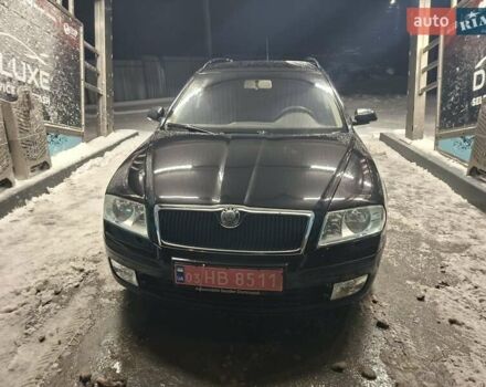 Черный Шкода Октавия, объемом двигателя 1.6 л и пробегом 183 тыс. км за 5900 $, фото 1 на Automoto.ua