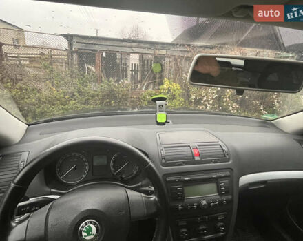 Черный Шкода Октавия, объемом двигателя 1.6 л и пробегом 194 тыс. км за 5500 $, фото 8 на Automoto.ua