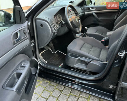 Черный Шкода Октавия, объемом двигателя 1.6 л и пробегом 203 тыс. км за 6300 $, фото 18 на Automoto.ua