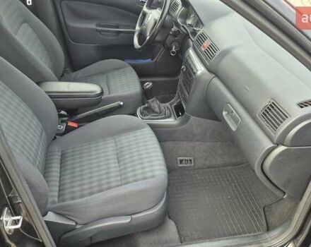 Черный Шкода Октавия, объемом двигателя 1.6 л и пробегом 217 тыс. км за 5700 $, фото 24 на Automoto.ua