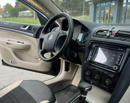 Черный Шкода Октавия, объемом двигателя 1.97 л и пробегом 270 тыс. км за 5300 $, фото 15 на Automoto.ua