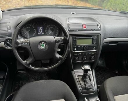 Черный Шкода Октавия, объемом двигателя 2 л и пробегом 278 тыс. км за 4650 $, фото 5 на Automoto.ua