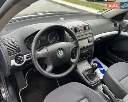 Шкода Октавія 2005 у Луцьку на Automoto.ua Чорний Шкода Октавія, об'ємом двигуна 1.6 л та пробігом 191 тис. км за 5500 $, фото 13 на Automoto.ua