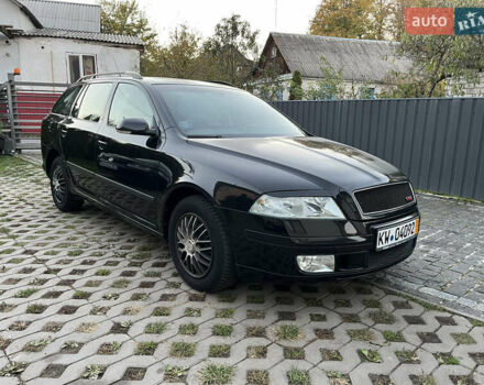 Черный Шкода Октавия, объемом двигателя 1.6 л и пробегом 203 тыс. км за 6300 $, фото 2 на Automoto.ua