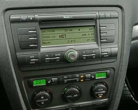 Черный Шкода Октавия, объемом двигателя 1.6 л и пробегом 350 тыс. км за 4800 $, фото 32 на Automoto.ua