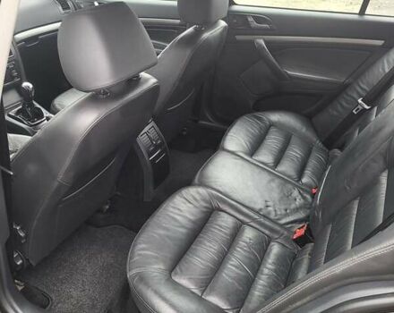 Черный Шкода Октавия, объемом двигателя 1.6 л и пробегом 165 тыс. км за 6750 $, фото 4 на Automoto.ua