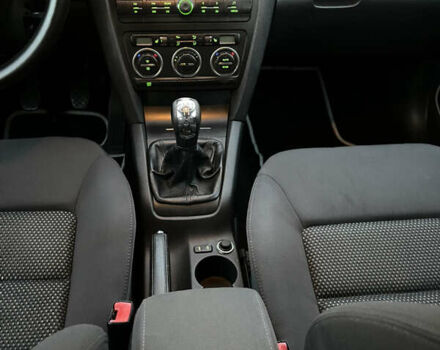 Черный Шкода Октавия, объемом двигателя 1.6 л и пробегом 203 тыс. км за 6300 $, фото 30 на Automoto.ua