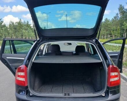 Черный Шкода Октавия, объемом двигателя 2 л и пробегом 257 тыс. км за 2350 $, фото 7 на Automoto.ua