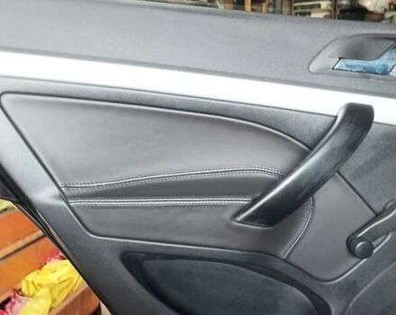 Черный Шкода Октавия, объемом двигателя 1.6 л и пробегом 286 тыс. км за 6375 $, фото 6 на Automoto.ua