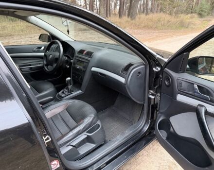 Черный Шкода Октавия, объемом двигателя 1.6 л и пробегом 220 тыс. км за 5450 $, фото 11 на Automoto.ua