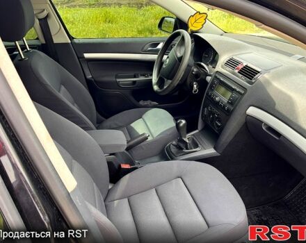 Черный Шкода Октавия, объемом двигателя 1.6 л и пробегом 189 тыс. км за 6400 $, фото 5 на Automoto.ua