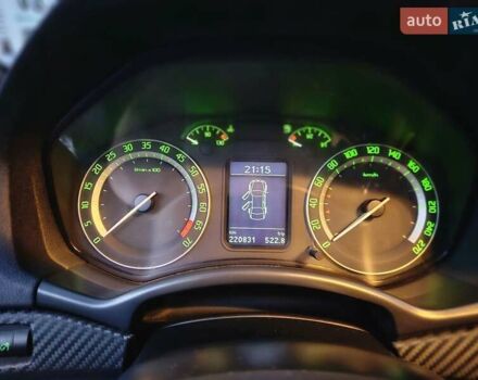 Черный Шкода Октавия, объемом двигателя 2.01 л и пробегом 220 тыс. км за 8000 $, фото 1 на Automoto.ua