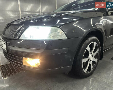 Черный Шкода Октавия, объемом двигателя 2 л и пробегом 298 тыс. км за 6700 $, фото 4 на Automoto.ua