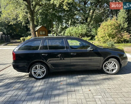 Черный Шкода Октавия, объемом двигателя 1.6 л и пробегом 240 тыс. км за 6613 $, фото 1 на Automoto.ua