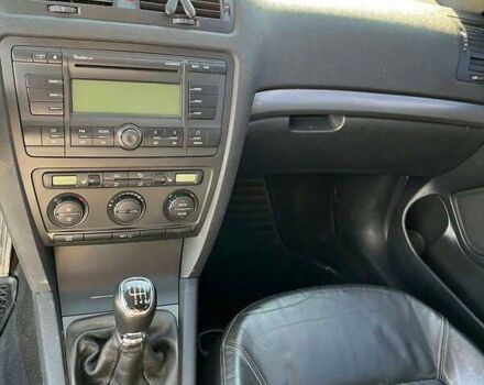 Черный Шкода Октавия, объемом двигателя 2 л и пробегом 339 тыс. км за 4800 $, фото 7 на Automoto.ua