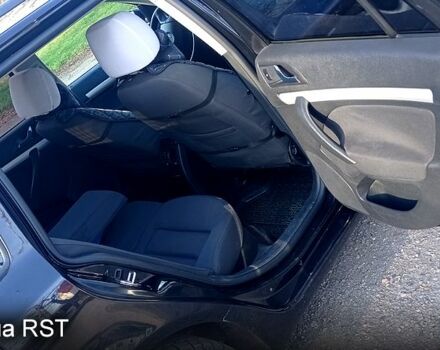 Черный Шкода Октавия, объемом двигателя 1.6 л и пробегом 290 тыс. км за 6500 $, фото 6 на Automoto.ua