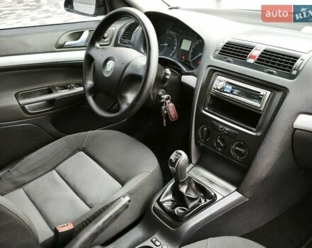 Черный Шкода Октавия, объемом двигателя 1.6 л и пробегом 268 тыс. км за 5300 $, фото 17 на Automoto.ua