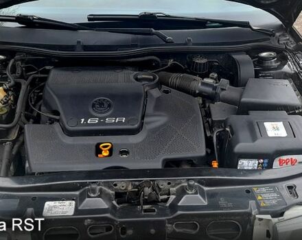 Черный Шкода Октавия, объемом двигателя 1.6 л и пробегом 229 тыс. км за 6300 $, фото 3 на Automoto.ua