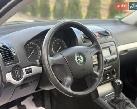 Черный Шкода Октавия, объемом двигателя 1.6 л и пробегом 193 тыс. км за 6200 $, фото 16 на Automoto.ua