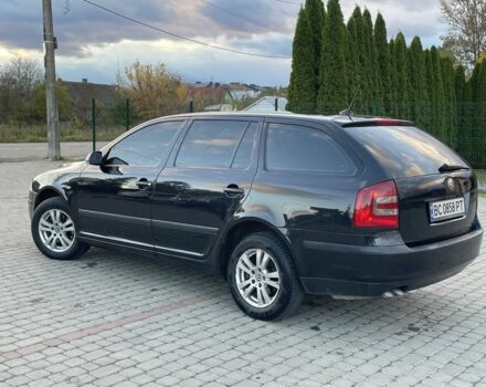 Черный Шкода Октавия, объемом двигателя 2 л и пробегом 300 тыс. км за 5700 $, фото 6 на Automoto.ua