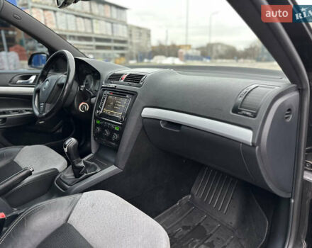 Чорний Шкода Октавія, об'ємом двигуна 2 л та пробігом 279 тис. км за 5999 $, фото 31 на Automoto.ua
