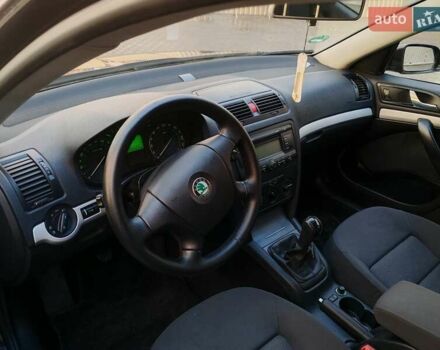 Черный Шкода Октавия, объемом двигателя 1.6 л и пробегом 258 тыс. км за 6200 $, фото 22 на Automoto.ua