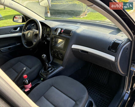 Чорний Шкода Октавія, об'ємом двигуна 1.6 л та пробігом 208 тис. км за 5999 $, фото 36 на Automoto.ua