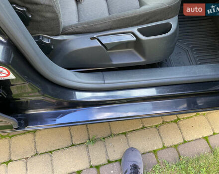 Черный Шкода Октавия, объемом двигателя 1.6 л и пробегом 210 тыс. км за 6500 $, фото 5 на Automoto.ua